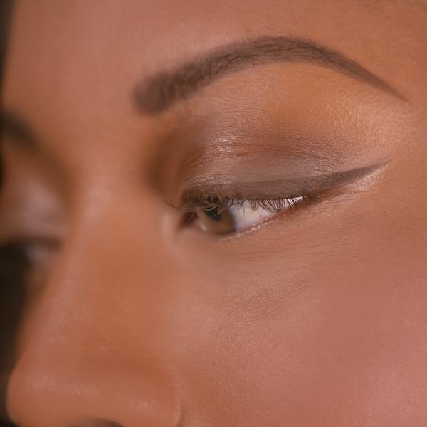 Besame Brown Cake Mascara- 1920