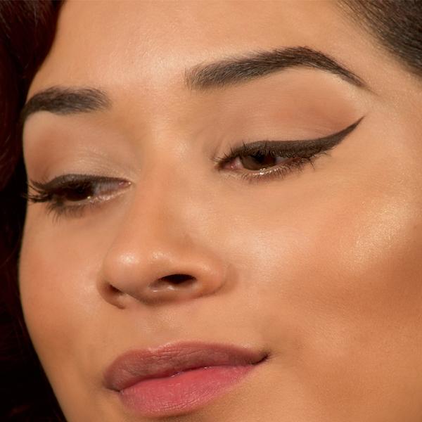 Besame Brown Cake Mascara- 1920